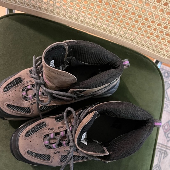 Excellent condition Vasque Breeze 2.0 Mid GTX Hiking Boots - Picture 4 of 4